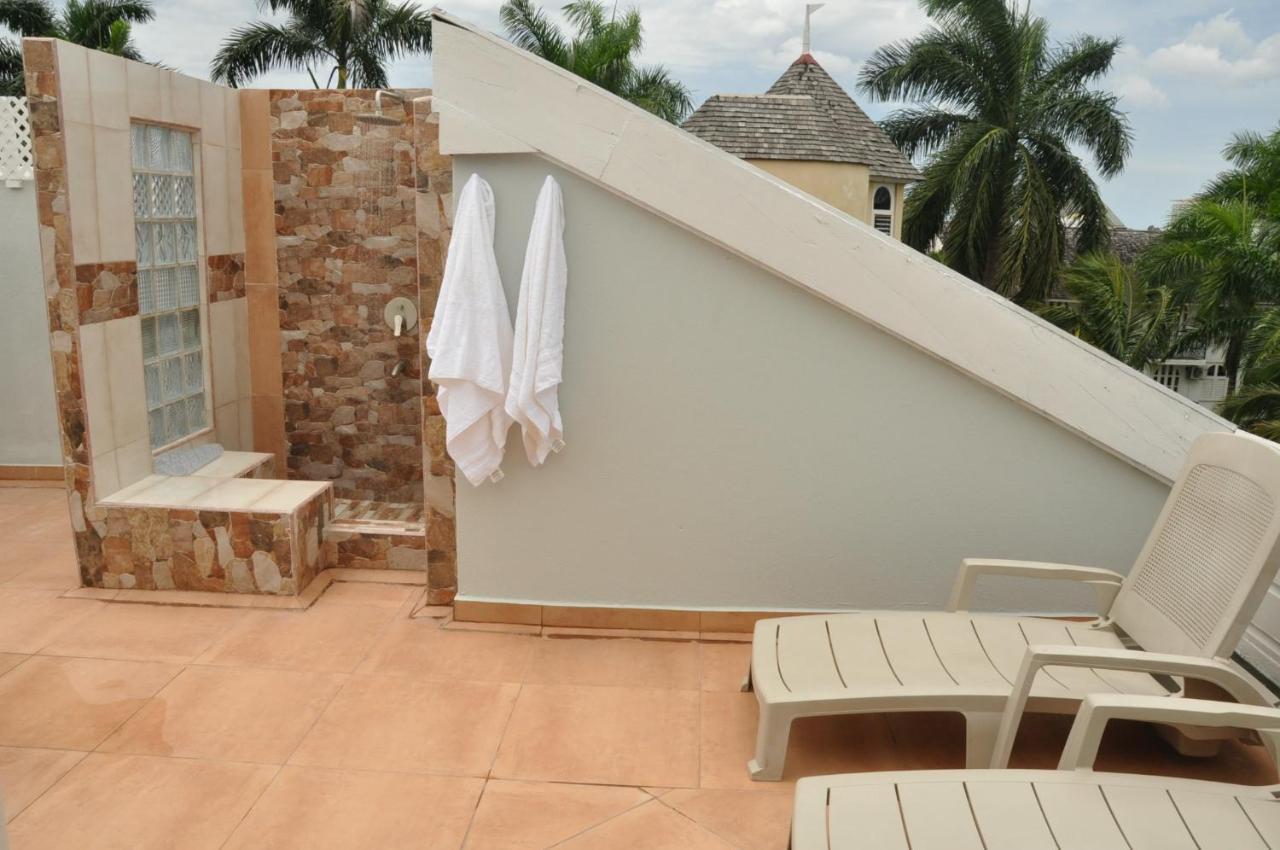 Beach Penthouse A25 Sandcastles Ocho Ríos Extérieur photo